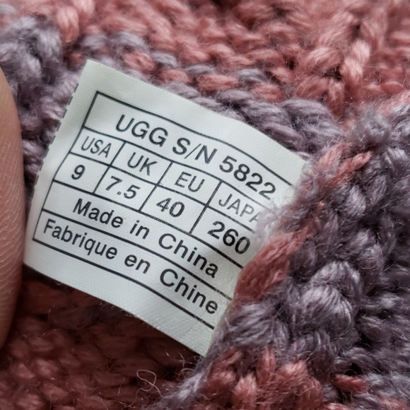 UGGS - Picture 2 of 3